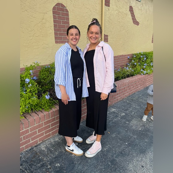 Meet your Posher, Andrea - Picture 2 of 6